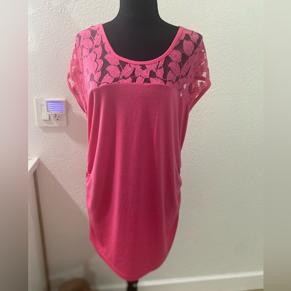 Women’s Blouse Lacy Yoke and Shirred‎ sides Size XL